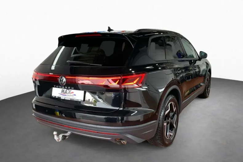 Volkswagen Touareg din 2024 cu 17.600 km - oferta VOL158967 - foto 3