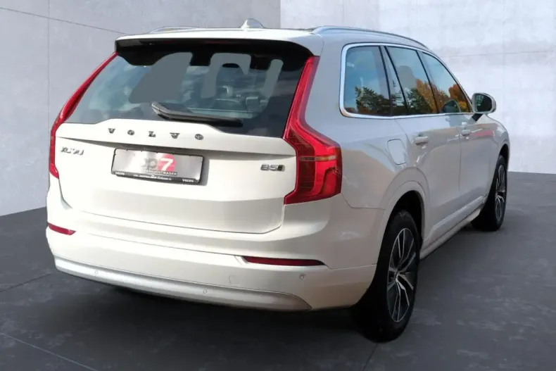 Volvo XC90 din 2021 cu 50.750 km - oferta VOL158999 - foto 4