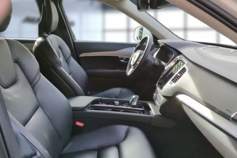 Volvo XC90 din 2021 cu 50.750 km - oferta VOL158999 - foto 21