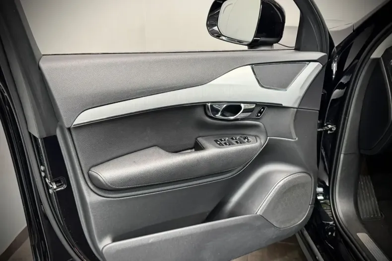 Volvo XC90 din 2021 cu 98.158 km - oferta VOL159001 - foto 7