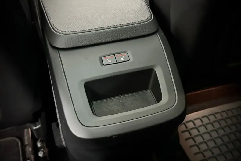 Volvo XC90 din 2021 cu 98.158 km - oferta VOL159001 - foto 11