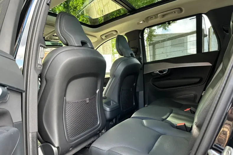 Volvo XC90 din 2023 cu 24.980 km - oferta VOL159015 - foto 24