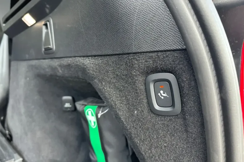 Volvo XC90 din 2023 cu 24.980 km - oferta VOL159015 - foto 29