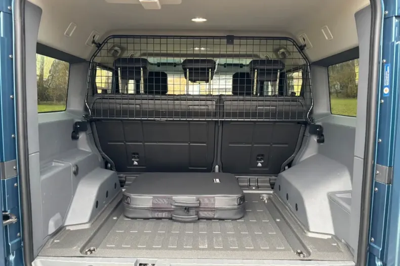 INEOS Grenadier din 2024 cu 38.123 km - oferta INE159022 - foto 8