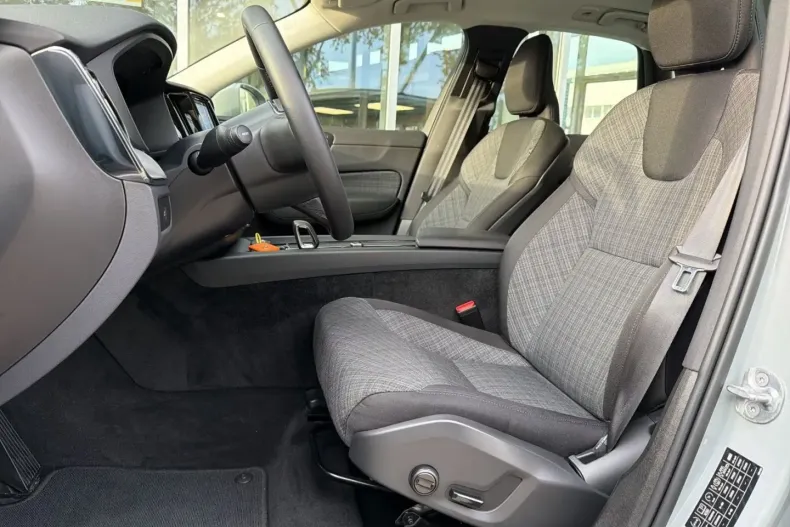 Volvo XC60 din 2024 cu 23.500 km - oferta VOL159026 - foto 11