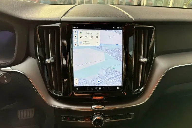 Volvo XC60 din 2024 cu 23.500 km - oferta VOL159026 - foto 22