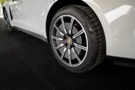 Porsche Taycan din 2024 cu 3.000 km - oferta POR159028 - foto 11