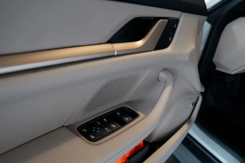 Porsche Taycan din 2024 cu 3.000 km - oferta POR159028 - foto 13