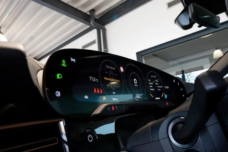 Porsche Taycan din 2024 cu 3.000 km - oferta POR159028 - foto 17