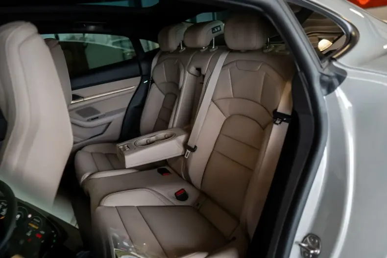 Porsche Taycan din 2024 cu 3.000 km - oferta POR159028 - foto 23