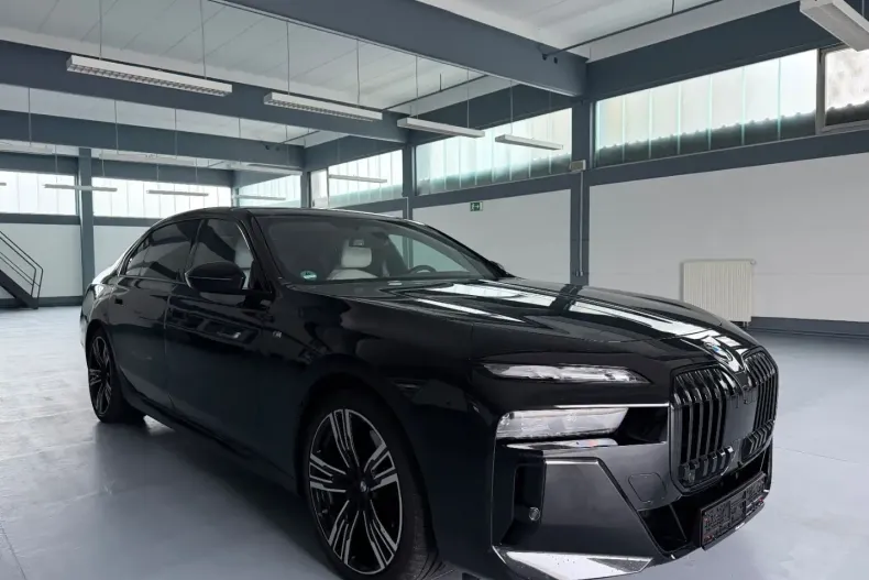 BMW 740 din 2023 cu 21.000 km - oferta BMW159037 - foto 2