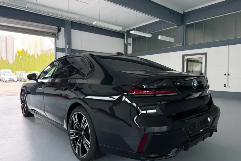BMW 740 din 2023 cu 21.000 km - oferta BMW159037 - foto 4