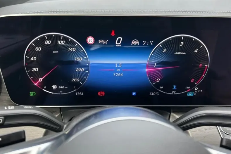 Mercedes-Benz V 300 din 2024 cu 7.300 km - oferta MER159047 - foto 11