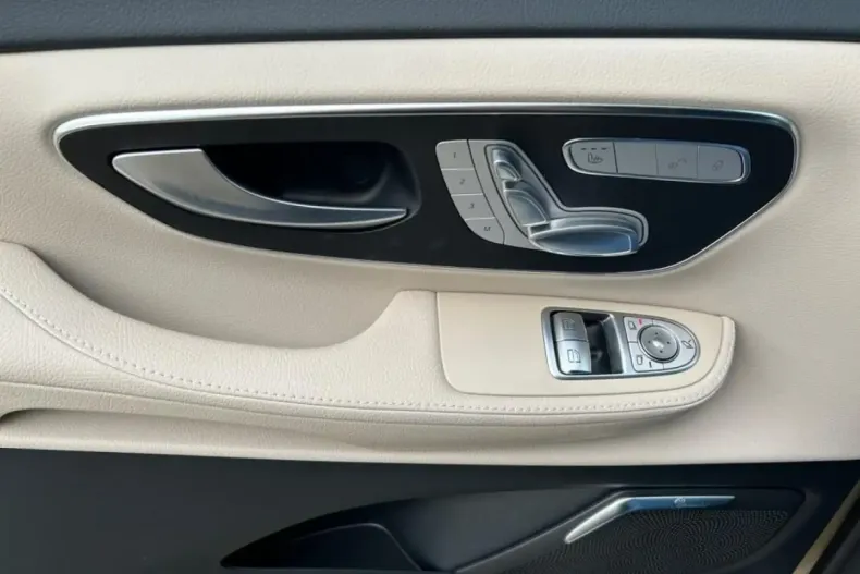 Mercedes-Benz V 300 din 2024 cu 7.300 km - oferta MER159047 - foto 12