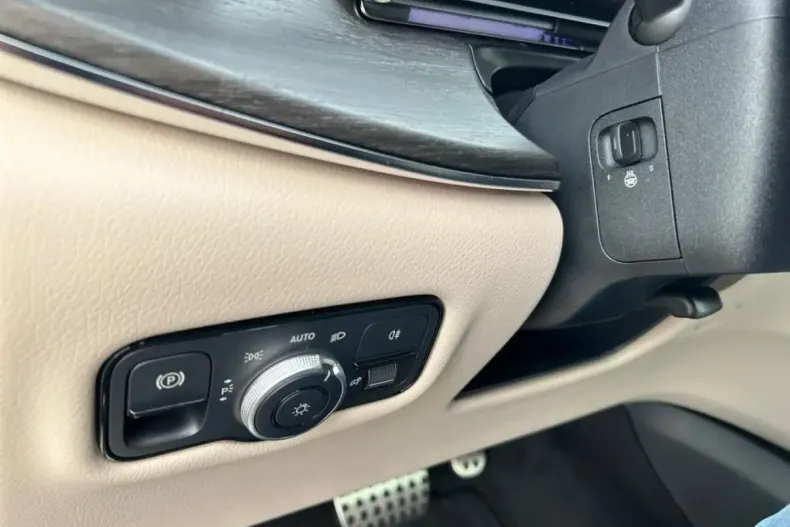 Mercedes-Benz V 300 din 2024 cu 7.300 km - oferta MER159047 - foto 19