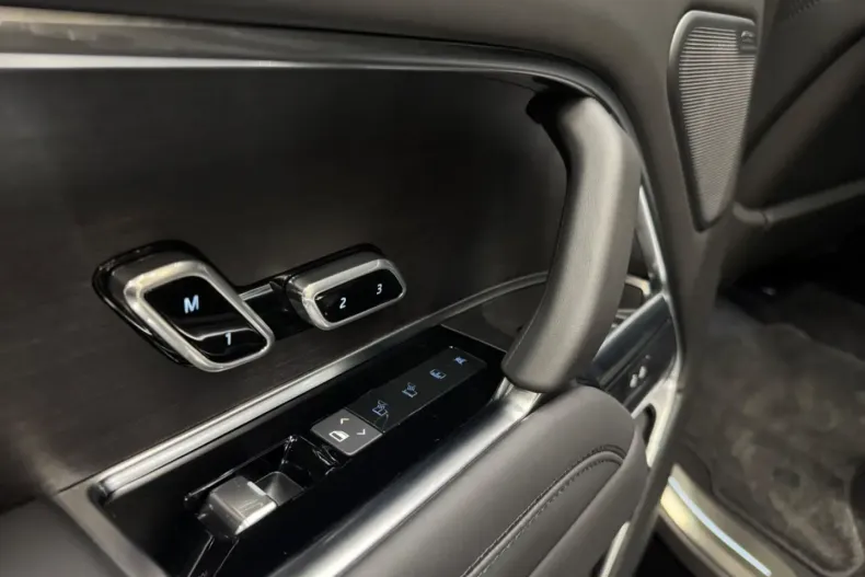 Land Rover Range Rover din 2023 cu 29.900 km - oferta LAN159049 - foto 13