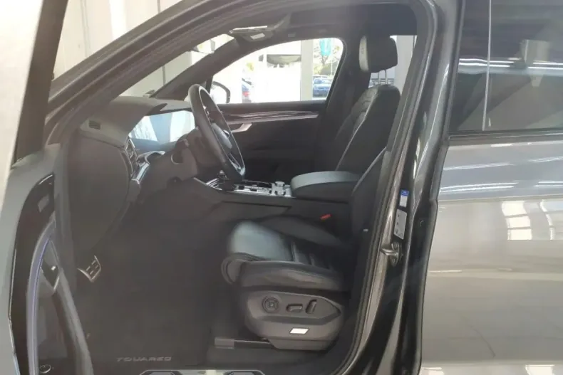 Volkswagen Touareg din 2022 cu 65.184 km - oferta VOL159052 - foto 7