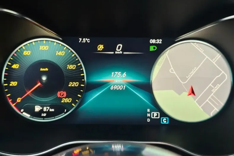 Mercedes-Benz GLC 300 din 2022 cu 69.000 km - oferta MER159057 - foto 21