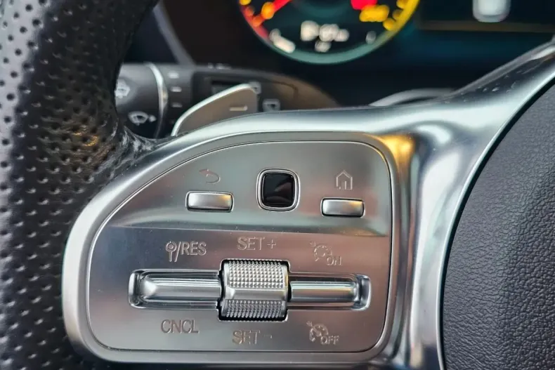 Mercedes-Benz GLC 300 din 2022 cu 69.000 km - oferta MER159057 - foto 26