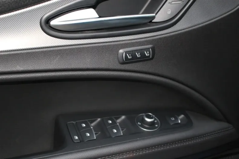 Alfa Romeo Stelvio din 2023 cu 56.800 km - oferta ALF159059 - foto 13