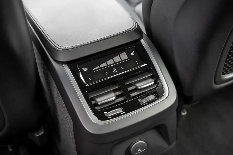 Volvo XC90 din 2024 cu 24.000 km - oferta VOL159061 - foto 7