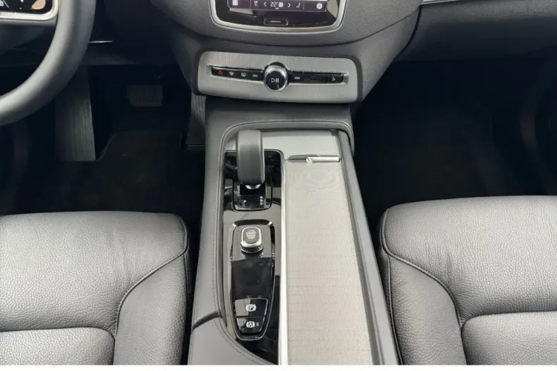 Volvo XC90 din 2024 cu 7.169 km - oferta VOL159065 - foto 10