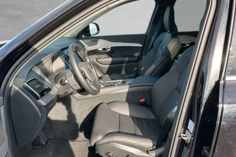 Volvo XC90 din 2024 cu 7.000 km - oferta VOL159066 - foto 4