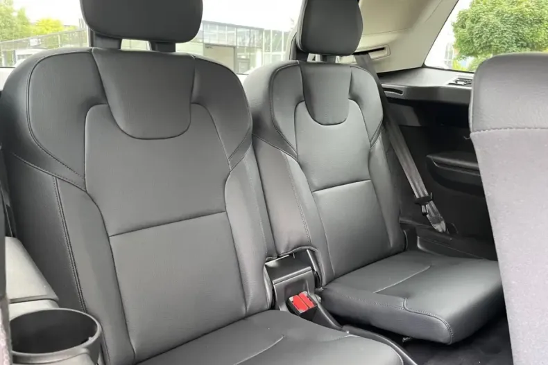 Volvo XC90 din 2024 cu 12.874 km - oferta VOL159067 - foto 19