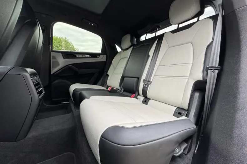 Porsche Cayenne din 2024 cu 39.990 km - oferta POR159072 - foto 23