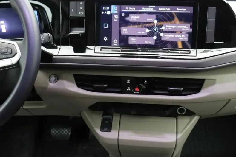 Volkswagen T7 Multivan din 2022 cu 43.880 km - oferta VOL159093 - foto 4