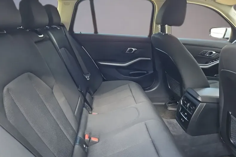 BMW 320 din 2023 cu 52.700 km - oferta BMW159102 - foto 16