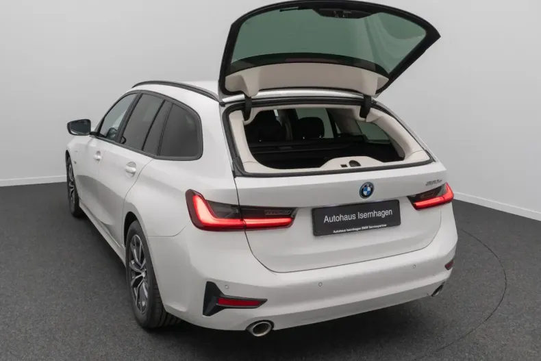 BMW 320 din 2022 cu 44.834 km - oferta BMW159104 - foto 14