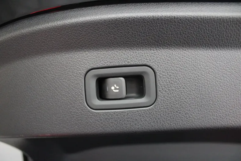 Mercedes-Benz GLE 300 din 2023 cu 55.000 km - oferta MER159107 - foto 18