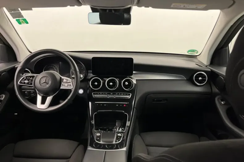 Mercedes-Benz GLC 300 din 2022 cu 75.033 km - oferta MER159117 - foto 3