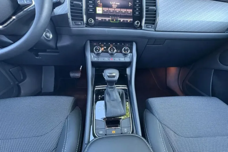 Skoda Kodiaq din 2024 cu 5.690 km - oferta SKO159122 - foto 12