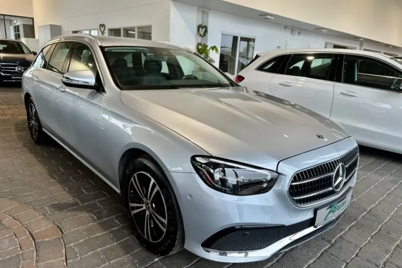 Mercedes-Benz E 220 din 2021 cu 55.000 km - oferta MER159147 - foto 4