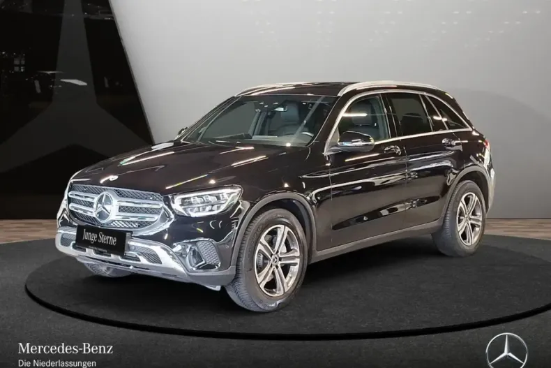 Mercedes-Benz GLC 200 din 2021 cu 50.156 km - oferta MER159157 - foto 1