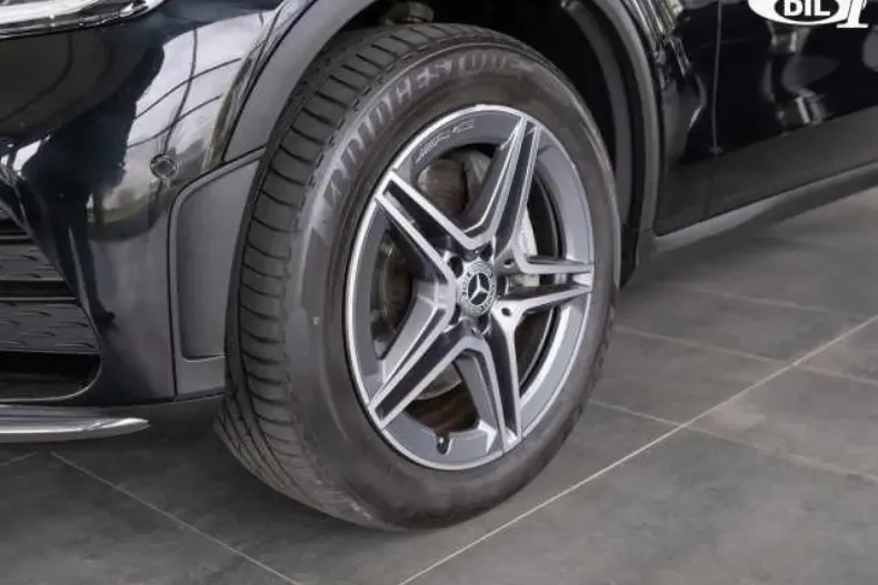 Mercedes-Benz GLC 200 din 2021 cu 90.900 km - oferta MER159163 - foto 4