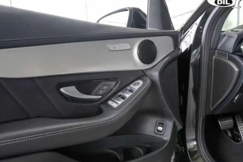 Mercedes-Benz GLC 200 din 2021 cu 90.900 km - oferta MER159163 - foto 8