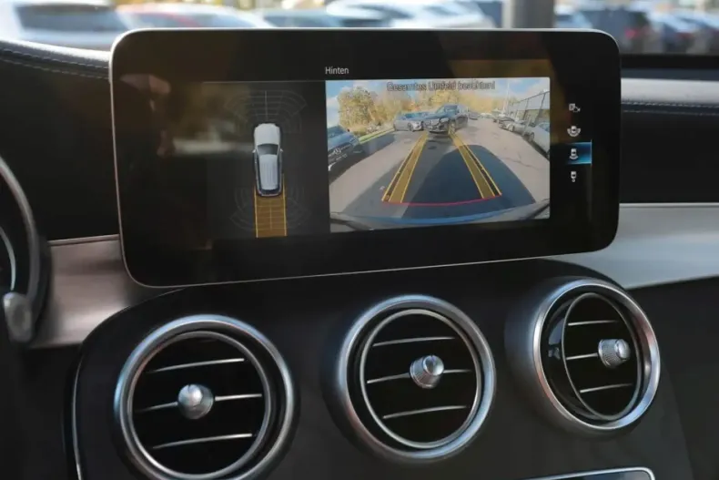 Mercedes-Benz GLC 200 din 2020 cu 72.900 km - oferta MER159166 - foto 13