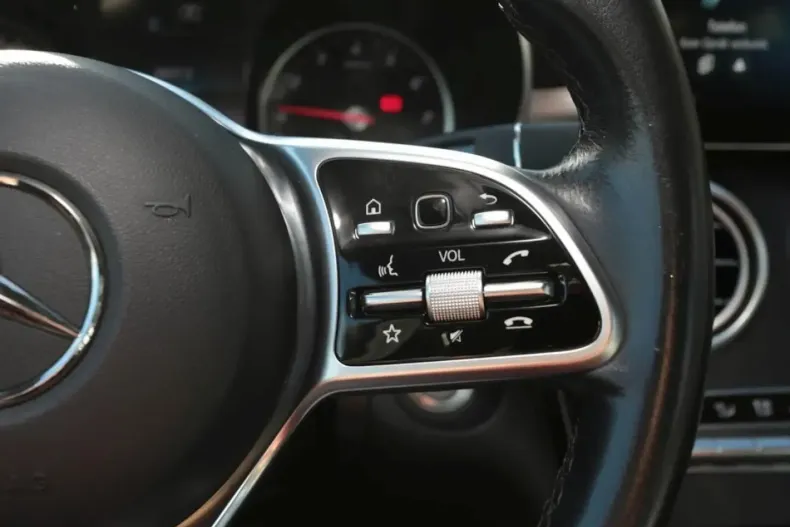 Mercedes-Benz GLC 200 din 2020 cu 72.900 km - oferta MER159166 - foto 24