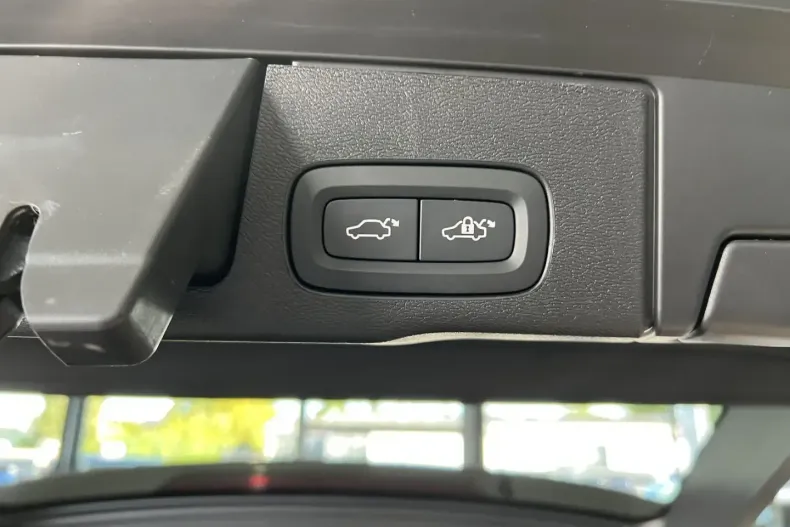 Volvo XC60 din 2024 cu 17.883 km - oferta VOL159176 - foto 18