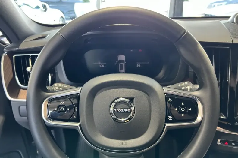 Volvo XC60 din 2024 cu 17.883 km - oferta VOL159176 - foto 25