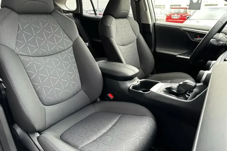 Toyota RAV4 din 2023 cu 3.000 km - oferta TOY159182 - foto 4