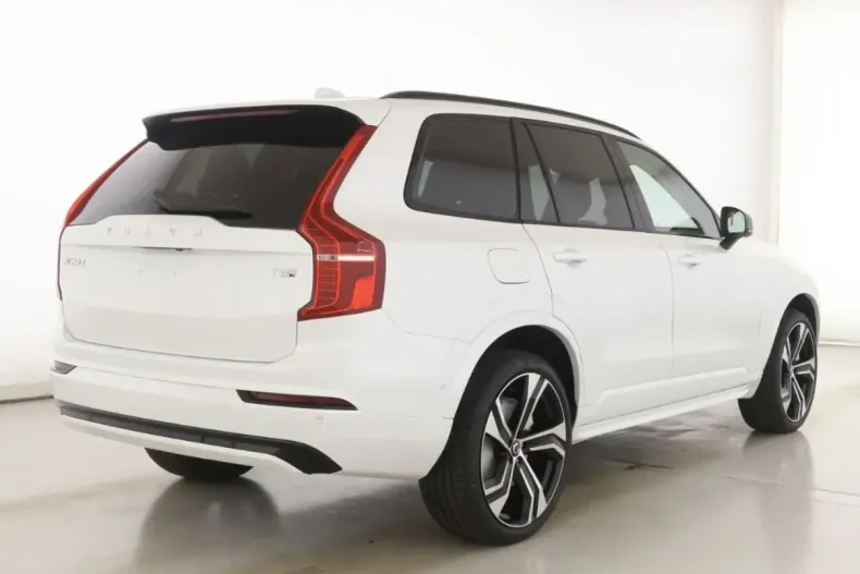 Volvo XC90 din 2024 cu 26.250 km - oferta VOL159191 - foto 2