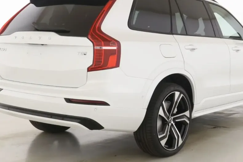 Volvo XC90 din 2024 cu 26.250 km - oferta VOL159191 - foto 3