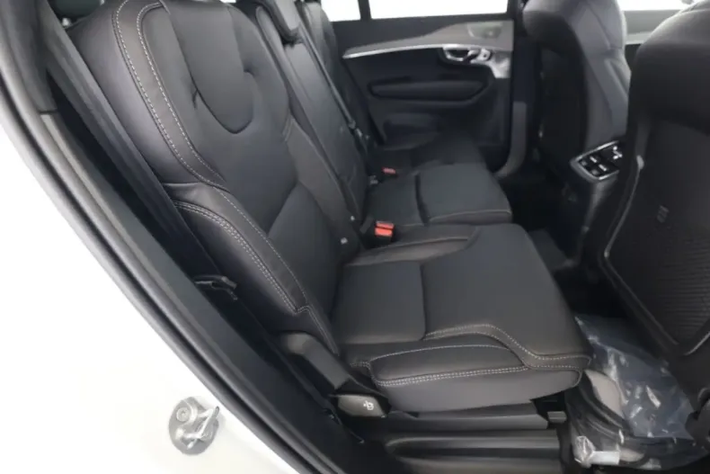 Volvo XC90 din 2024 cu 26.250 km - oferta VOL159191 - foto 6