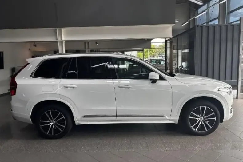 Volvo XC90 din 2021 cu 77.150 km - oferta VOL159192 - foto 4