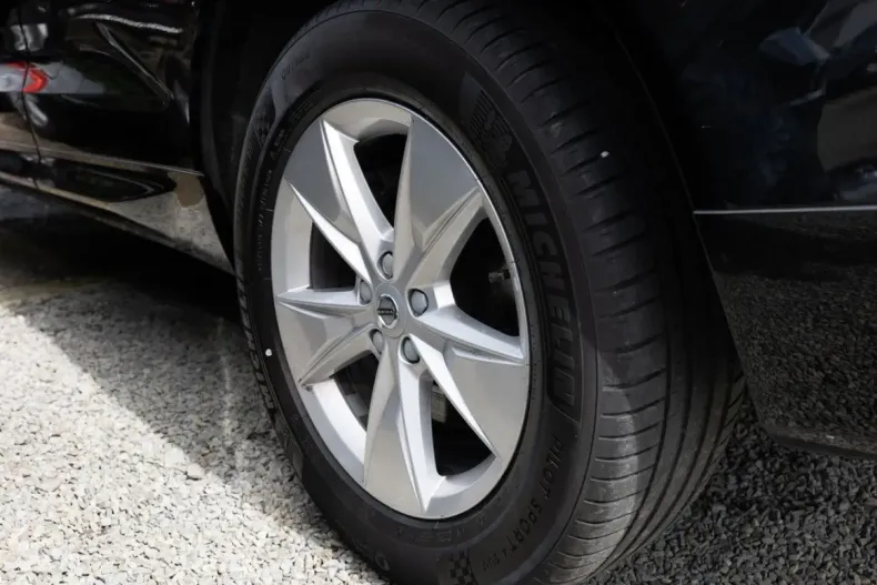 Volvo XC60 din 2023 cu 47.282 km - oferta VOL159208 - foto 6