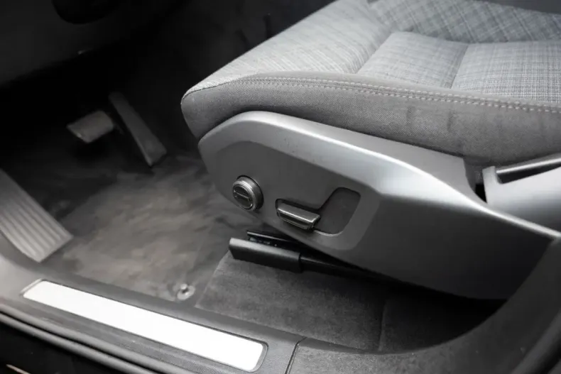 Volvo XC60 din 2023 cu 47.282 km - oferta VOL159208 - foto 13